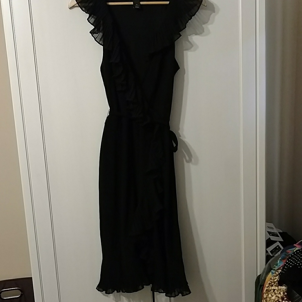 Stretchy black dress